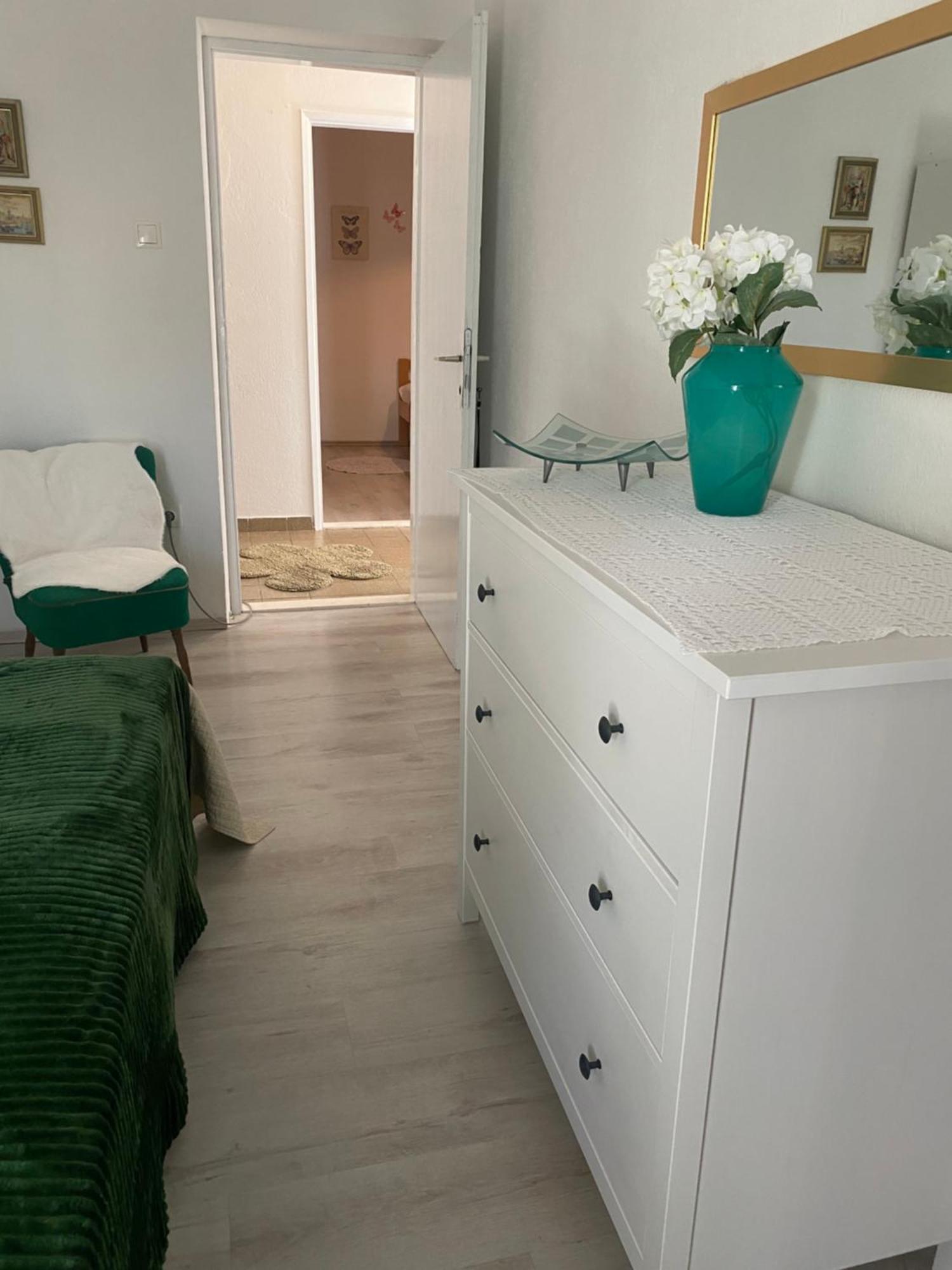 Apartmani Kate Stari Grad  Luaran gambar